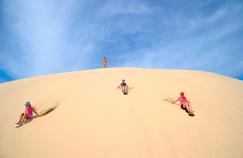 port-stephens-4wd-sandboarding-hero.jpg