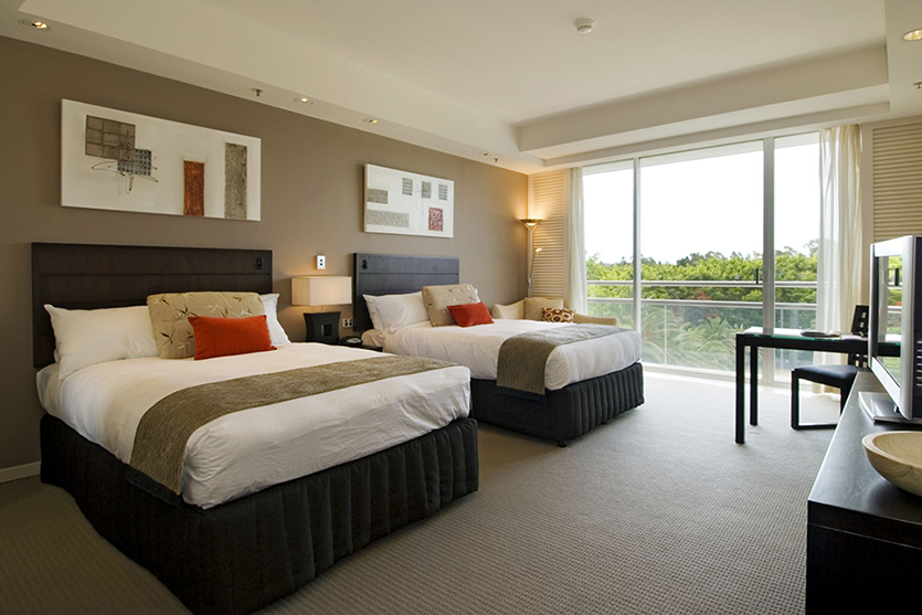 Crowne2 Deluxe Twin Room.jpg